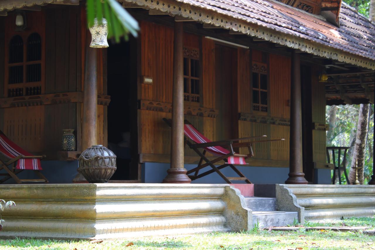 Palathra Heritage Mararikulam Exterior photo