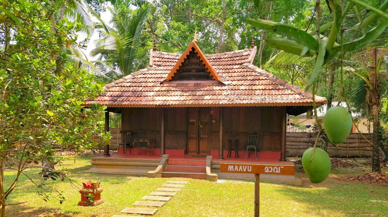 Palathra Heritage Mararikulam Exterior photo